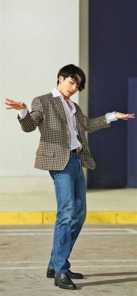 cha eun woo gucci